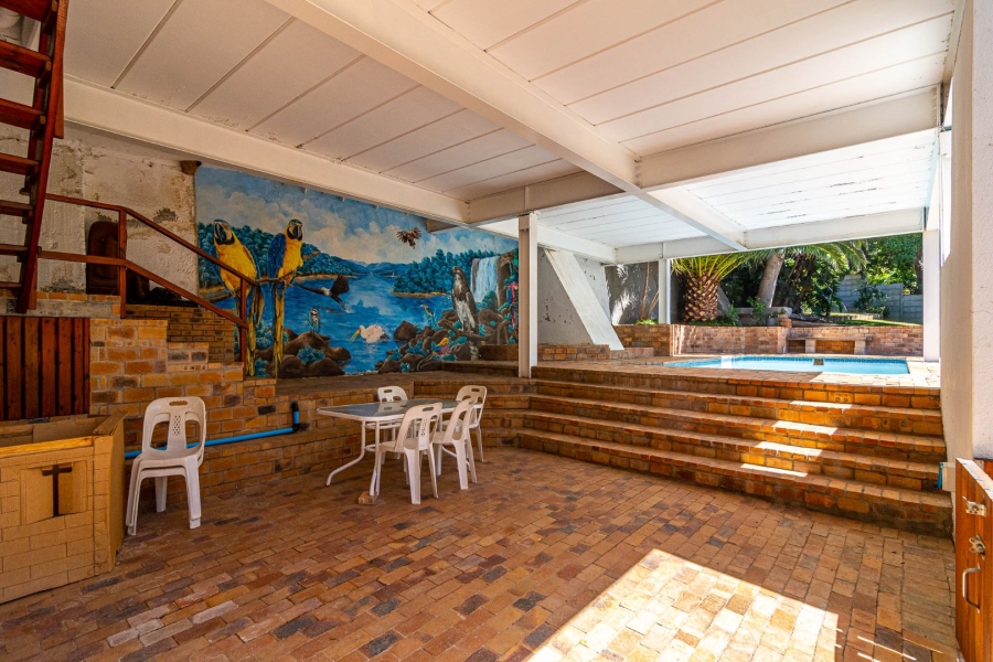 11 Bedroom Property for Sale in Gordons Bay Village Western Cape